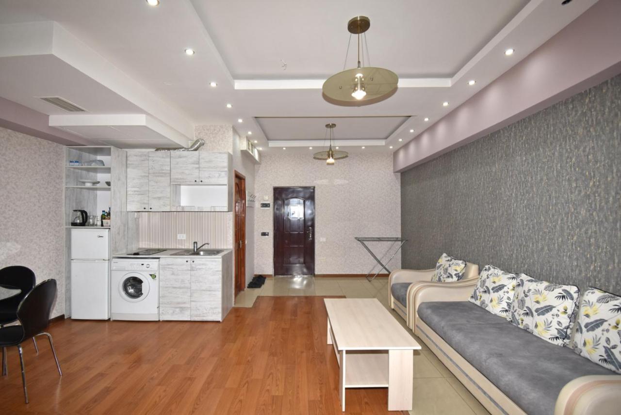 Armenak Apartment No 8, Abovyan Street Erevan Exterior foto