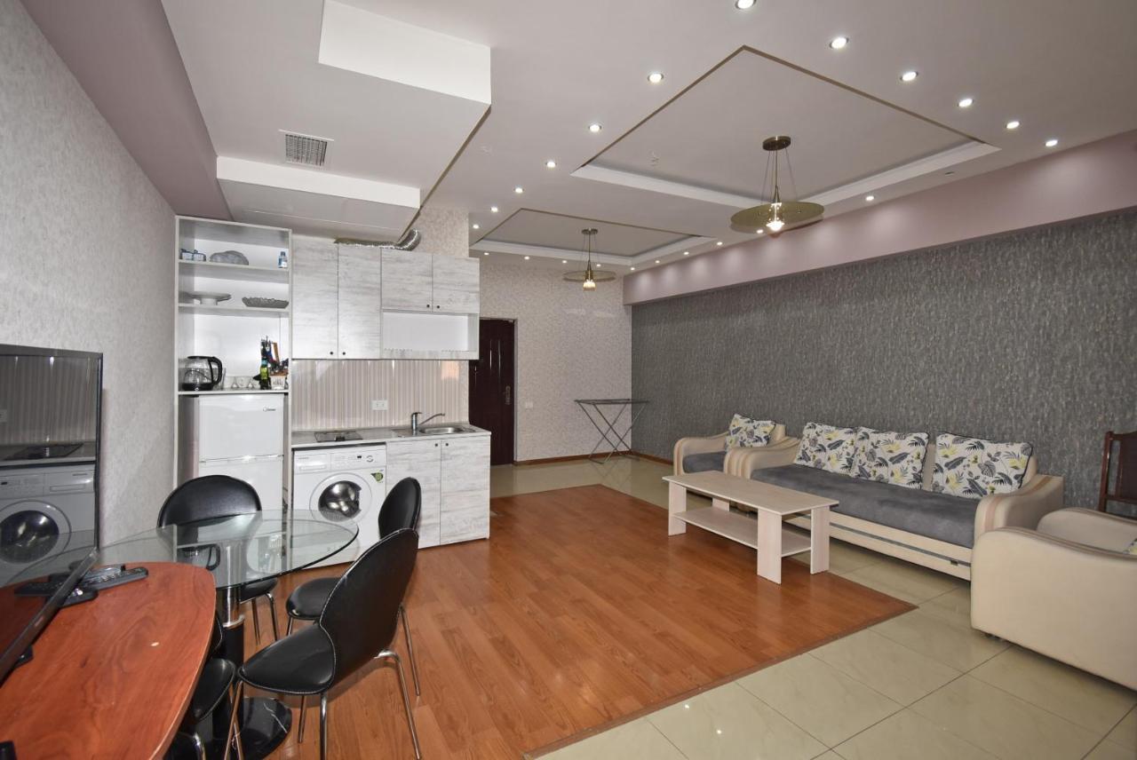 Armenak Apartment No 8, Abovyan Street Erevan Exterior foto