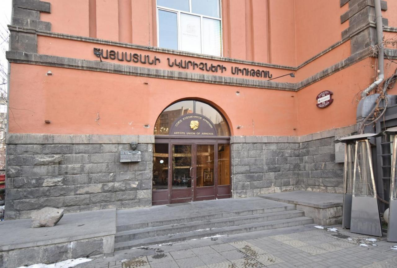 Armenak Apartment No 8, Abovyan Street Erevan Exterior foto